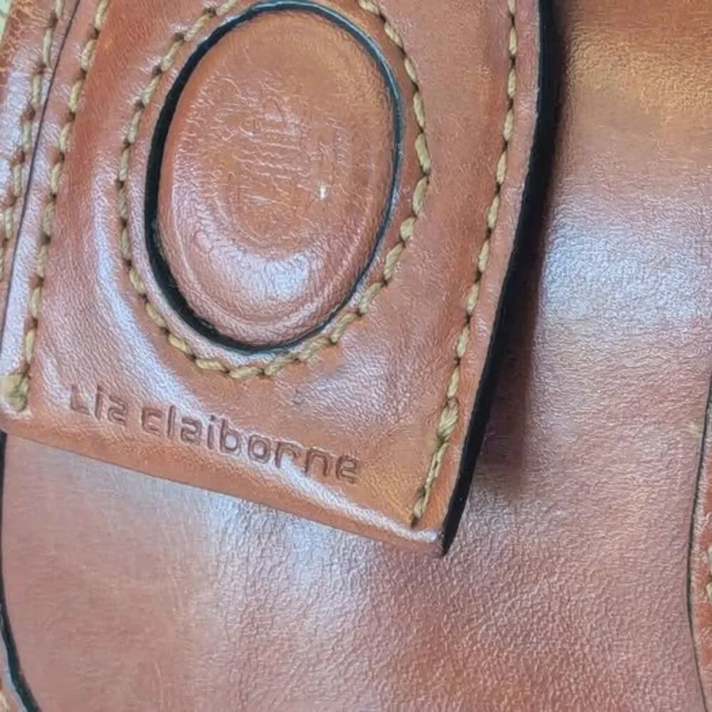 Vintage Distressed Liz Claiborne 2 Tone Leather Saddle Purse Crossbody Bag 8x7
